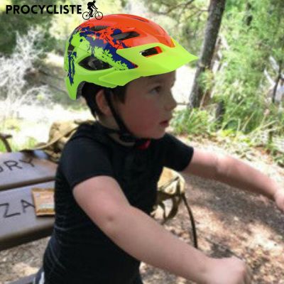 casque-vélo-enfant-arc-en-ciel